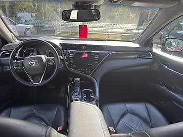 byd e2 2023: Toyota Camry: 2018 г., 2.5 л, Автомат, Гибрид, Седан — 7