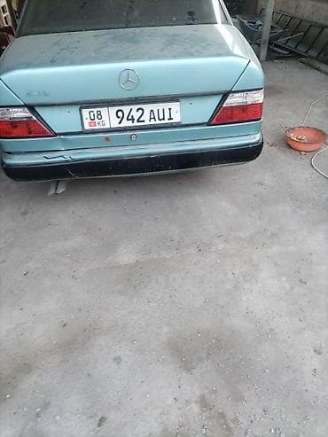 sprinter rex: Mercedes-Benz W124, седан, бирюзовый цвет. Классический кузов с — 6