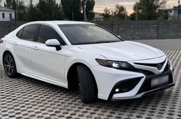 срочно продаю в связи с переездом: Toyota Camry: 2019 г., 2.5 л, Автомат, Бензин, Седан — 2