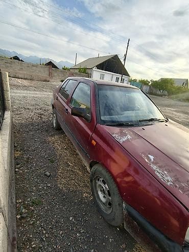 чехлы бу: Volkswagen Vento: 1990 г., Седан — 2