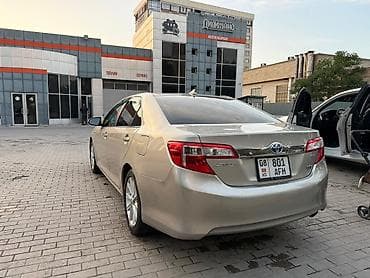 Toyota: Toyota Camry: 2014 г., 2.5 л, Вариатор, Гибрид, Седан — 3