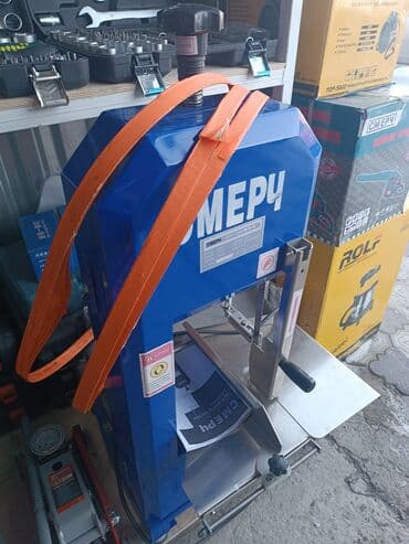 сварочный полуавтомат: Ленточная пила по мясу и костям СМЕРЧ QG‑260 Описание: - — 2