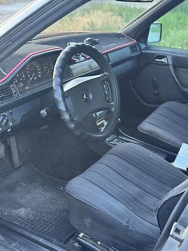 210 mers: Mercedes-Benz W124: 1990 г., 2.6 л, Автомат, Бензин, Седан — 8