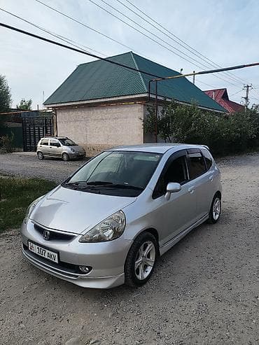 фит на аренду: Honda Fit: 2003 г., Автомат, Хэтчбэк — 3