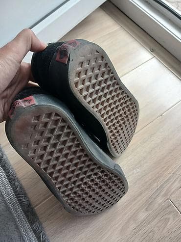 даром обувь: Кеды Vans натуральная замга черная б/у в хорошем состоянии размер 36 — 5