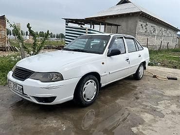Daewoo Nexia: 2011 г., 1.5 л, Механика, Бензин, Седан