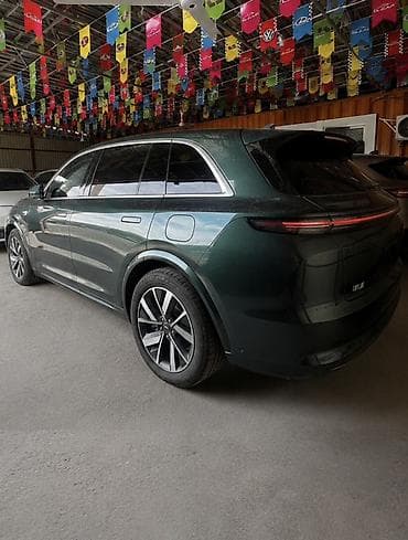 Lixiang L7: 2023 г., 1.5 л, Автомат, Гибрид, Кроссовер — 2