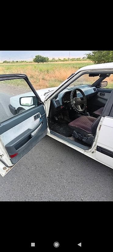 тайота филдер: Mazda 626: 1986 г., 2 л, Механика, Бензин, Седан — 3