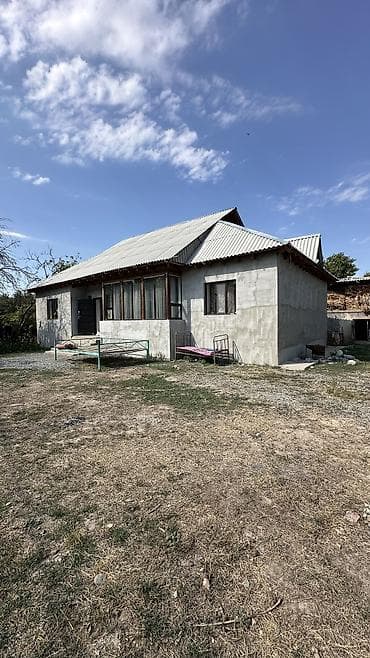 горам: 📍В Сокулуке продаются 2 дома, расположенные на участке 20 соток — 2