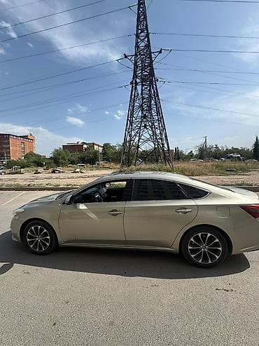 subaru 2016: Toyota Avalon: 2016 г., 2.5 л, Вариатор, Гибрид, Седан — 2