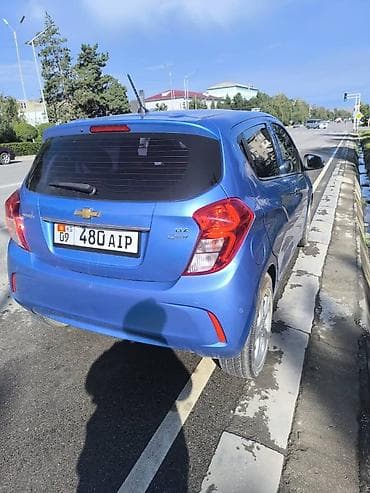 prius plus: Chevrolet Spark: 2016 г., 1 л, Автомат, Бензин, Хэтчбэк — 4