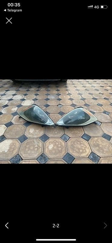 Системы освещения: Комплект передних фар Toyota 2005 г., Б/у, США — 1