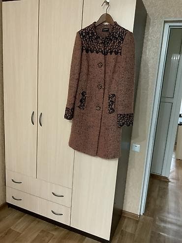 куплю пальто: Пальто, Классика, Осень-весна, По колено, Приталенная модель — 8