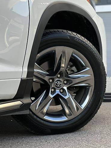 Транспорт: Toyota Highlander: 2019 г., 3.5 л, Автомат, Бензин, Кроссовер — 7