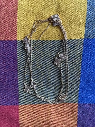 золотую: Длинное многорядное ожерелье с подвесками-клевером. Van cleef - Тип — 3