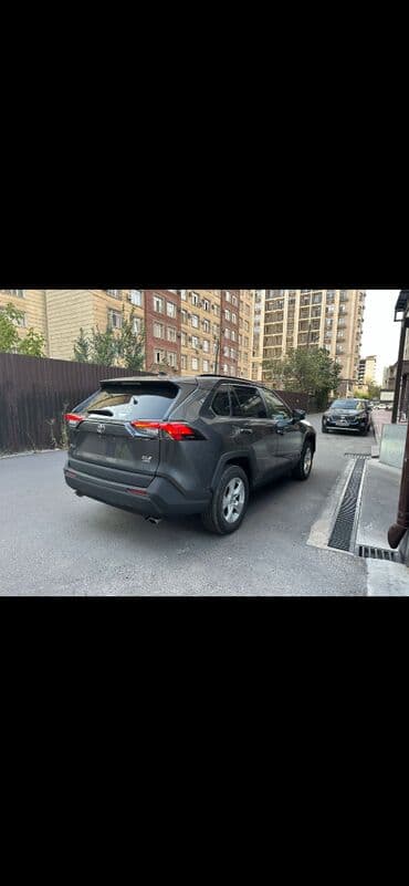 tayota runx: RAF : 2019 г., 2.5 л, Автомат, Бензин — 4