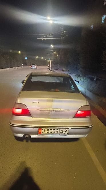 дайхатсу фероза: Daewoo Nexia: 1994 г., Автомат, Бензин, Седан — 4