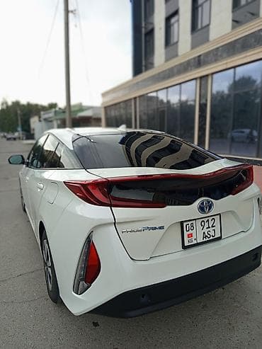 xc 90: Toyota Prius: 2019 г. — 3