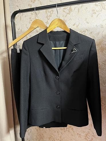 Жеке буюмдар: Женский классический костюм-двойка: жакет + юбка-карандаш. - Цвет — 5