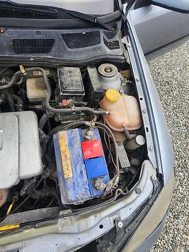 toyota echo: Opel Astra: 2004 г., Седан — 8
