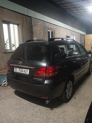 1 nz: Toyota Avensis Verso: 2003 г., 2 л, Механика, Бензин, Минивэн — 3