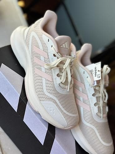 oc кроссовки: Кроссовки adidas (женские/юниор), размер EU 36 2/3 (US 4.5, UK 4, JP — 1