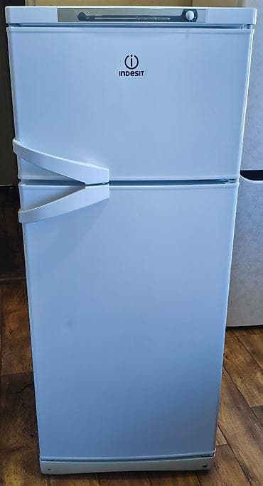 Электрогрили: Холодильник Indesit, Б/у, Двухкамерный, De frost (капельный), 60 * 150 * 60 — 4