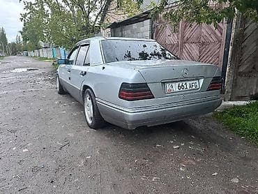 багажник б3: Mercedes-Benz W124: 1993 г., 2.2 л, Ручные, Бензин, Седан — 4