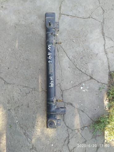 ремонт радиаторов охлаждения автомобилей: Mitsubishi Pajero W44 Бачок радиатора, Мицубиси Паджеро В44 Бачок — 1