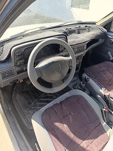 Daewoo Nexia: 2008 г., 1.5 л, Механика, Бензин, Седан