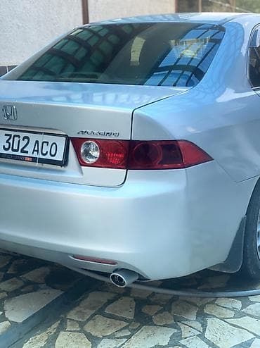 Унаа сатуу: Honda Accord: 2003 г., 2 л, Кол менен иштөөчү, Бензин, Седан — 8