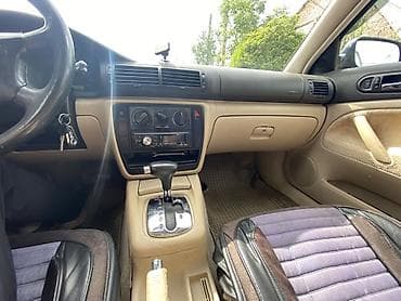1998: Volkswagen Passat: 1998 г., Седан — 10