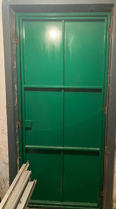 гулдор сурот: Металлическая дверь зеленого цвета - Материал: сталь, полотнище — 2