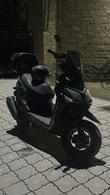 купить скутер бензиновый новый: Скутер Kinye, городской класс. Особенности и оборудование: - Цвет — 3