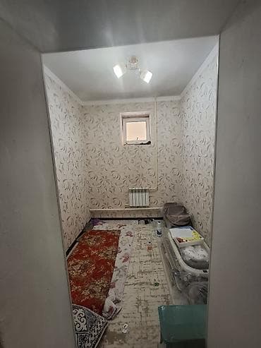 Дома: Үй участогу менен сатылат, дареги Ахунбаев ак түз, үй кирпичный 150кв — 3