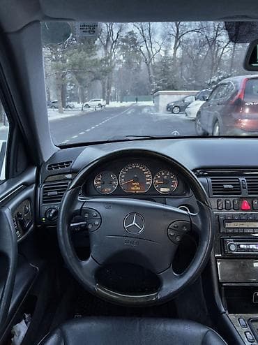 merc 210: Mercedes-Benz E-Class: 1999 г., 3.2 л, Автомат, Бензин, Седан — 10