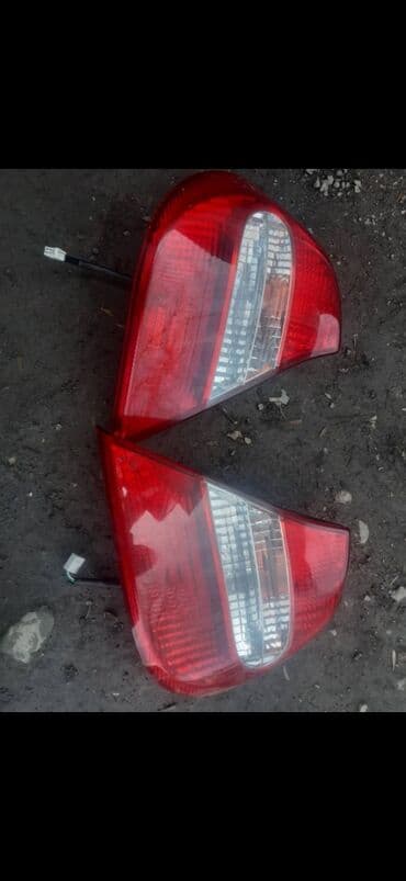 сколько стоит камера заднего вида на машину: Тойота камри 30
Плафон задний стоп фар — 1