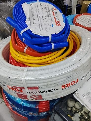 теплый пол шланг: Термоизоляция и трубы для инженерных систем - Комплекты гибких труб и — 1