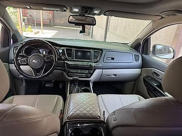 с 180: Kia Carnival: 2018 г., Минивэн — 10