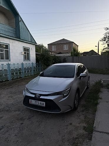 corolla: Toyota Corolla: 2019 г., 1.8 л, Вариатор, Гибрид, Седан — 2