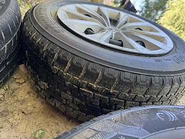 Комплект штампов из 4 колес Toyota на литых дисках. - Диски — 3