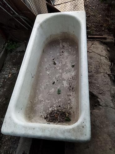 Чугунная ванна классической прямоугольной формы. Характеристики: -