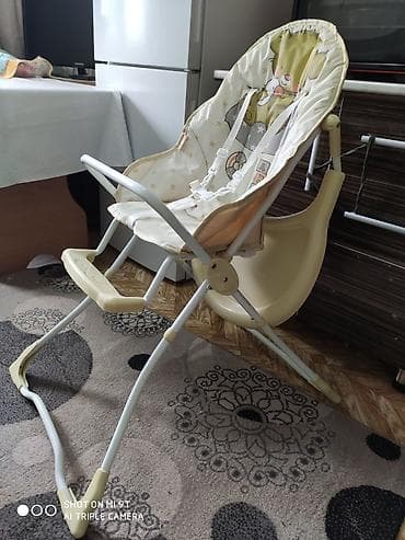 ёмкость для корма: Стул для кормления в отличном состоянии — 5