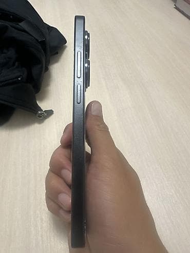 xiaomi 17: Redmi, Redmi Note 13 Pro, Б/у, 256 ГБ, цвет - Черный, 2 SIM — 4