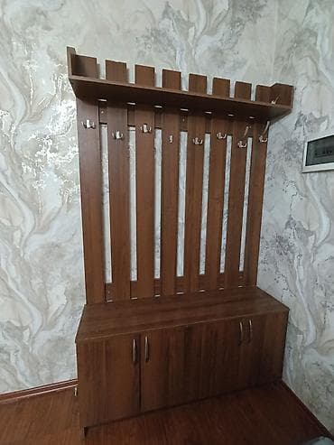 Кире бериш үчүн шкаф, Колдонулган, Күзгүсүз, ЛДСП — 1