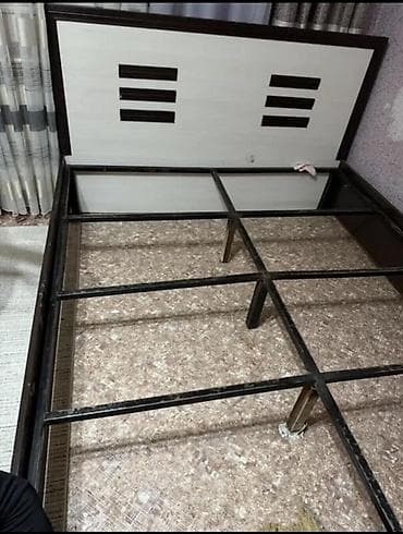 понел: Двухспальная кровать с матрасом 180/200 Состояние среднее. Отдам за — 2