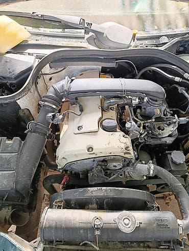 фильдер: Бензиндик кыймылдаткыч Mercedes-Benz 2.3 л — 1