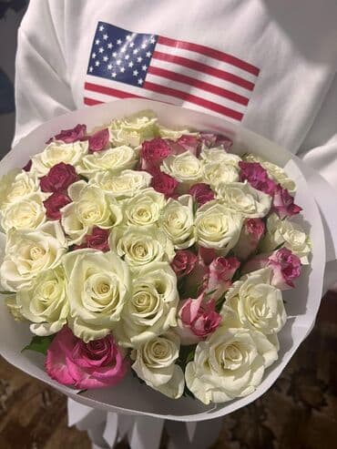 Букет роз “Нежность” - Состав: свежие кустовые розы кремово-белого и