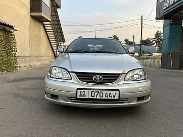 суу тоскуч: Toyota Avensis: 2001 г., 2 л, Кол менен иштөөчү, Универсал — 2