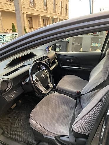 rx 2016: Toyota Prius C: 2016 г., 1.5 л, Автомат, Гибрид, Хэтчбэк — 8